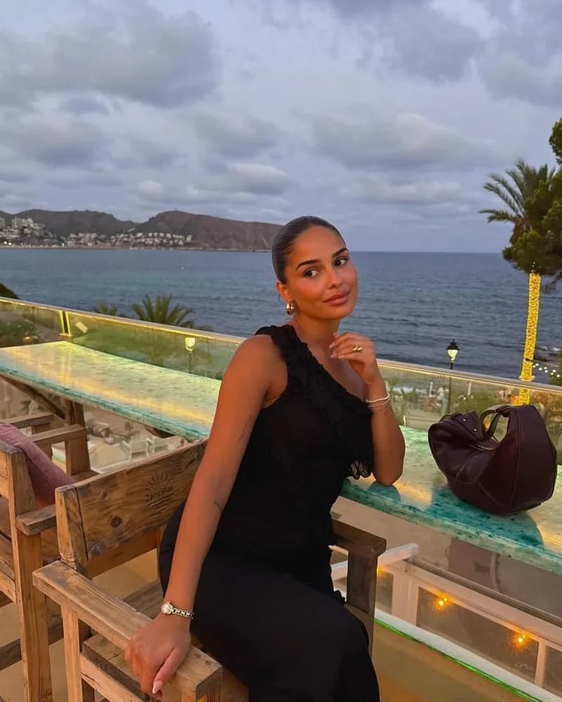 çekmeköy Escort İlanı Aleyna - %100 Gerçek Fotoğraflı Randevu
